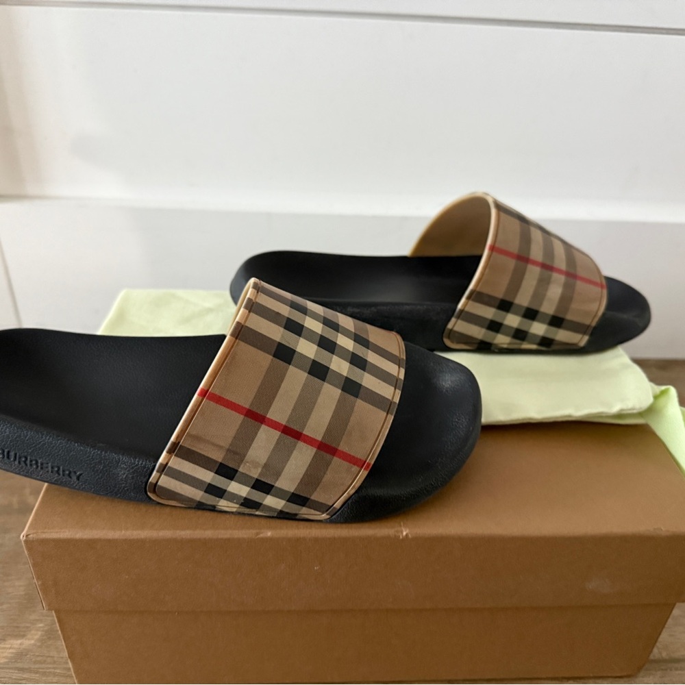 Burberry Women’s Furley Pool Slides in Iconic Plaid, Size EU40/10 - Picture 2 of 6